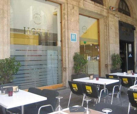 Roma Reial Hotel Barcelona Exterior foto