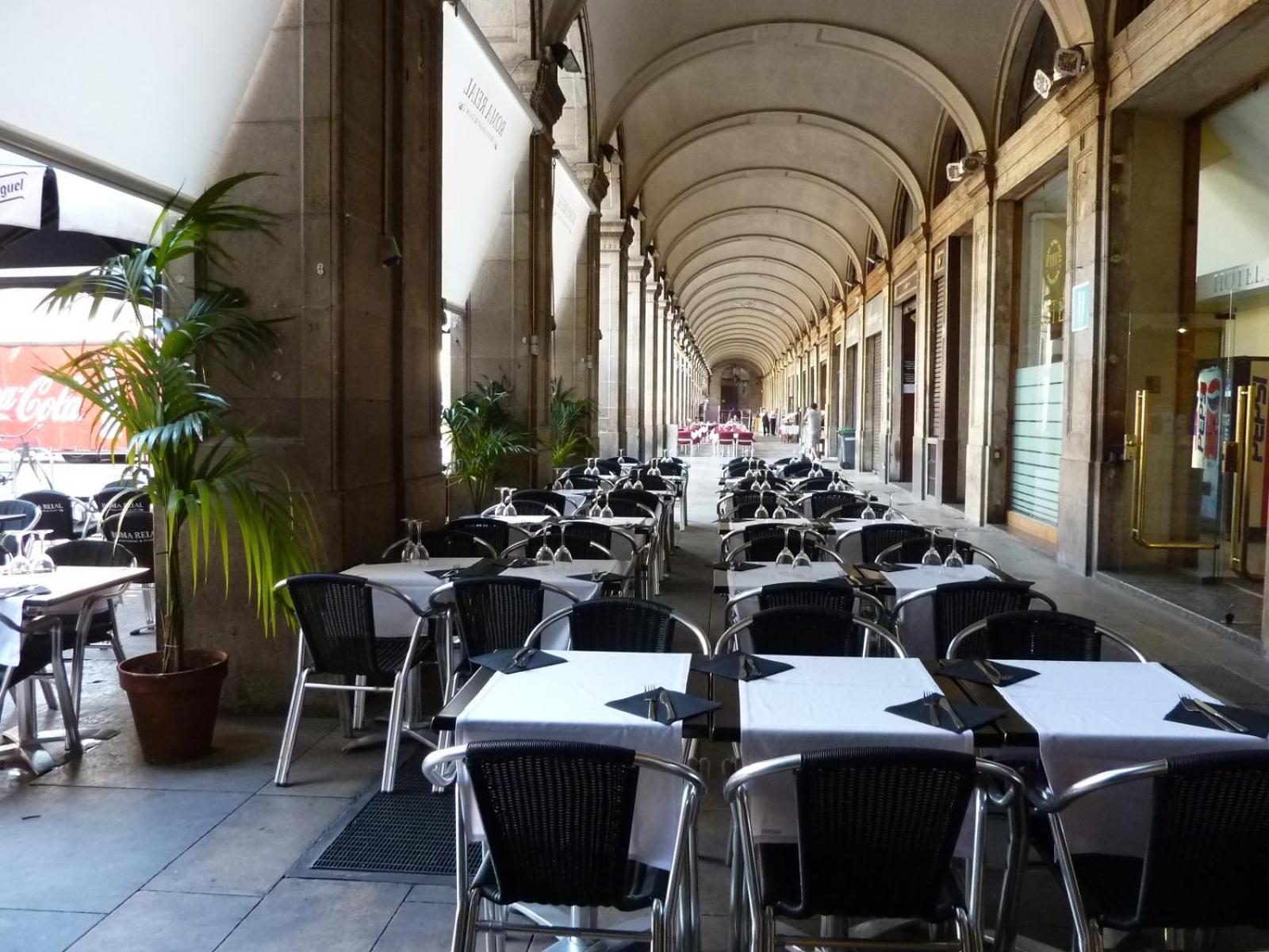 Roma Reial Hotel Barcelona Exterior foto